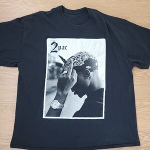 Tupac Shakur Middle Finger Giving The Bird Mens XXL Black Graphic T-Shirt